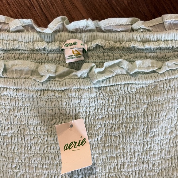 Aerie light pastel green smocked ruffle sleeve top - Picture 2 of 4